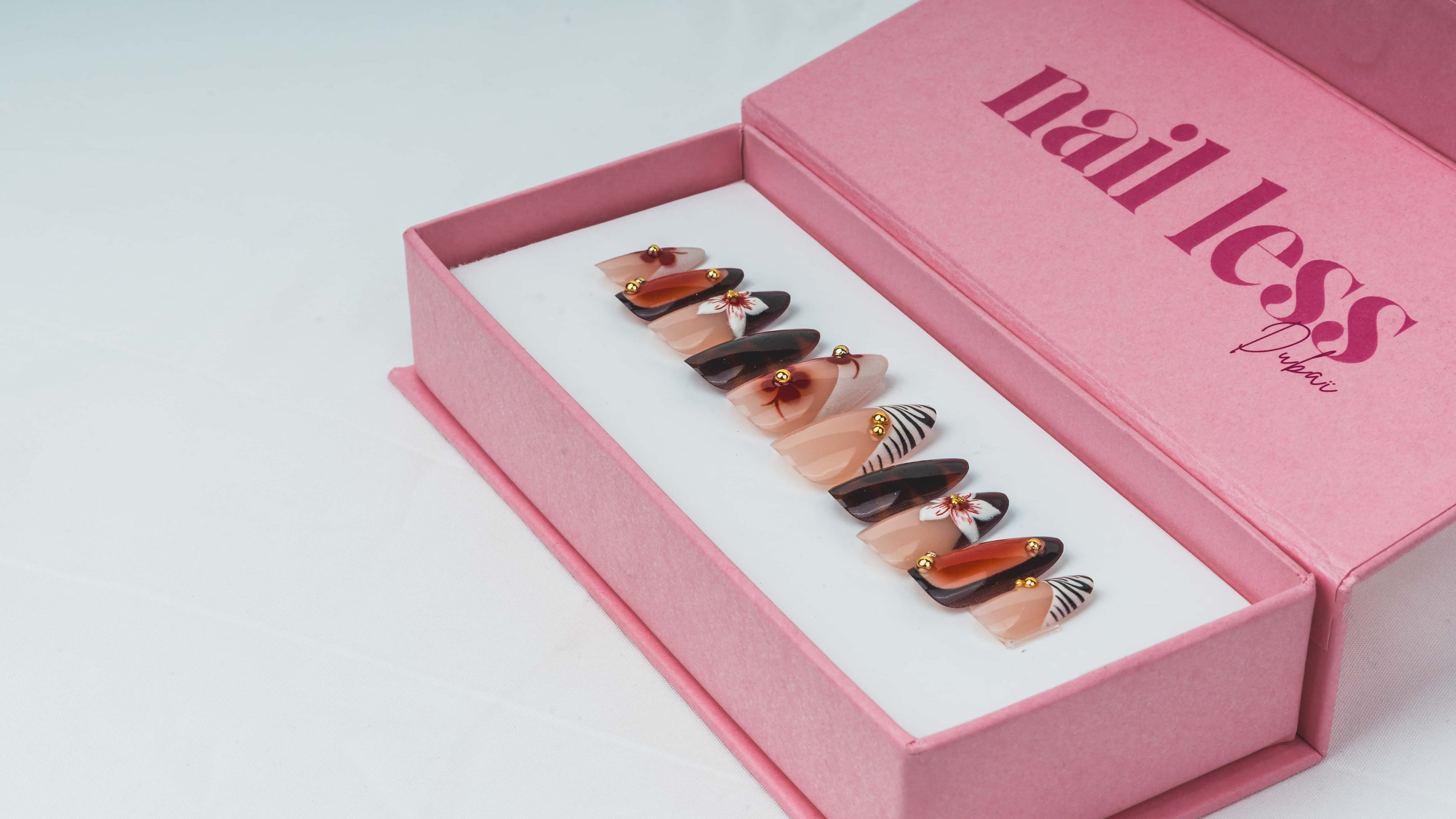 Luxury 3D Press-On Nails Zebra Orchid Dubaï