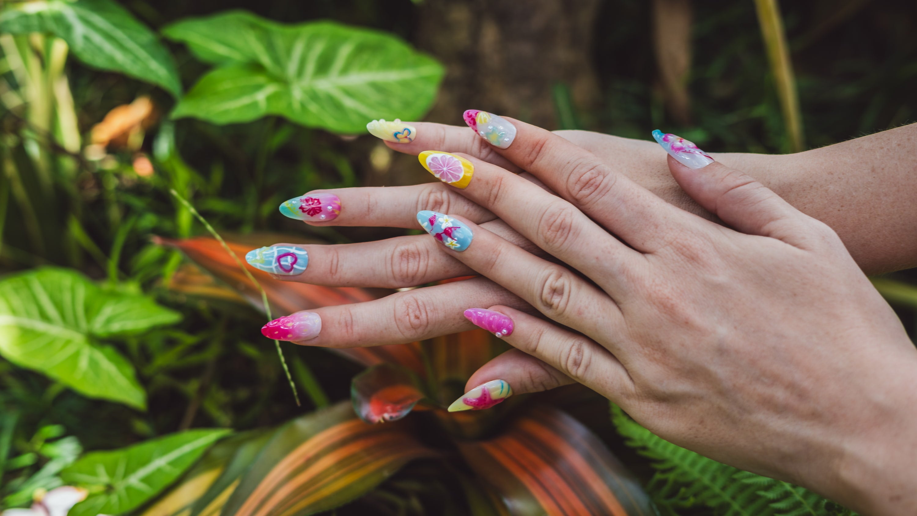 Luxury 3D Press-On Nails Island splash