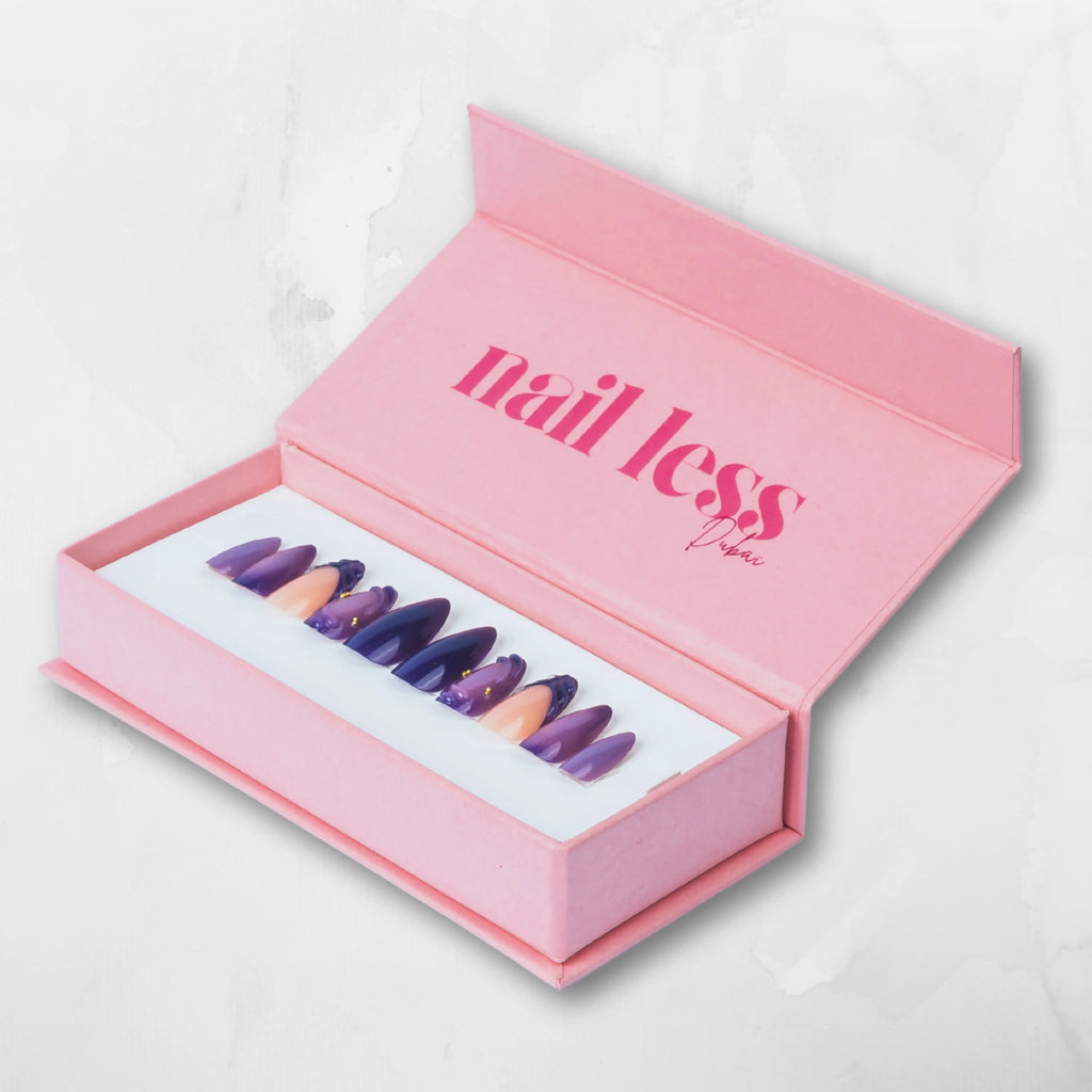 3D press-on nails by Nail Less Dubaï